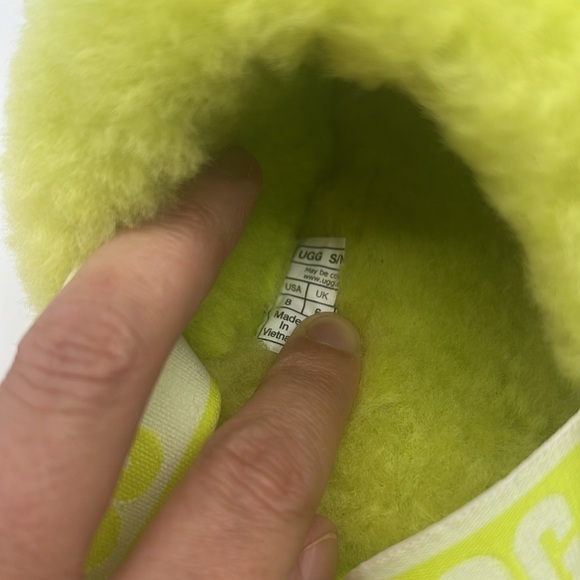 UGG - Fluff Yeah Sli In Lime Green Open Toe Slip On Ankle Strap Sandal Size 8 - Picture 9 of 14